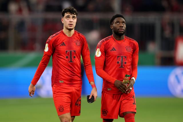 Aleksandar Pavlovic and Alphonso Davies during Tuesday's cup defeat.