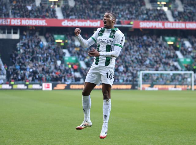 Alassane Pléa celebrates the goal that puts Gladbach 2-0 in front in Bremen, 15. March 2025.